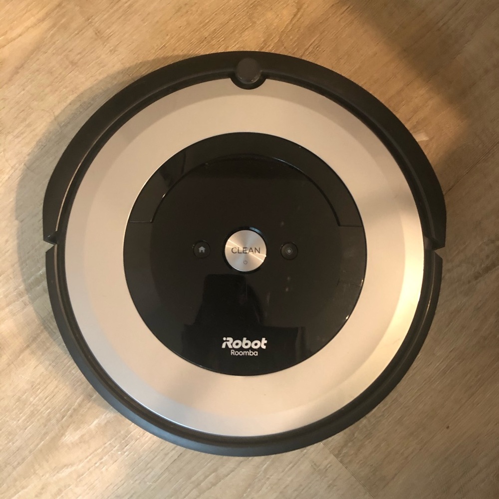 Roomba e5